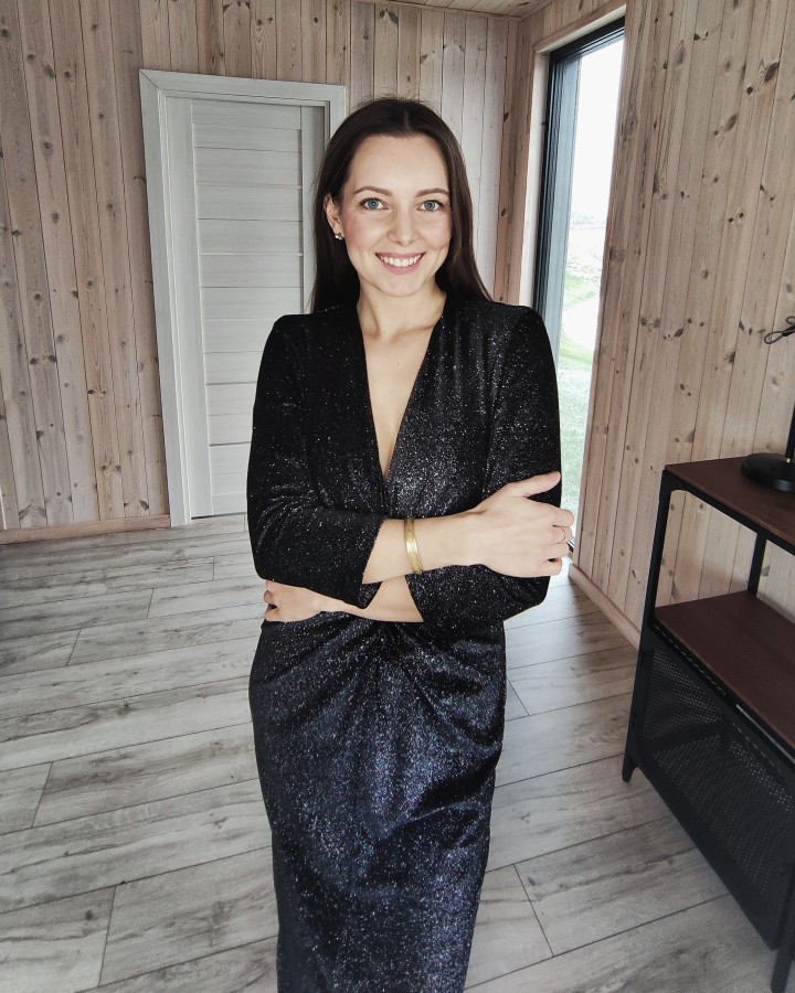 Suknelė BLIZGĖ